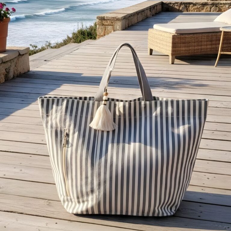 sac de plage coton rayé gris et écru ambiance bord de mer