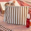 grande pochette de plage guetary – coton rayé camel